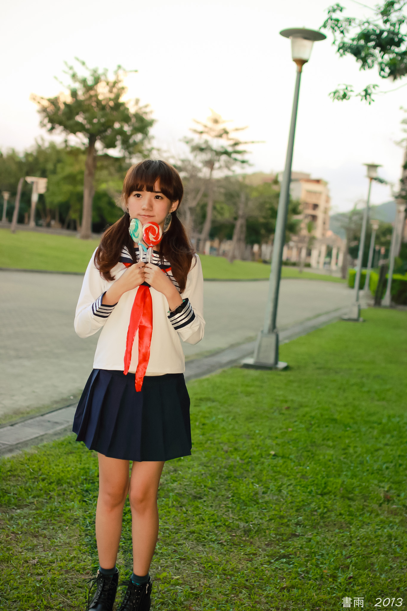 [Beautyleg番外篇]2013-10-28 珊珊士林科工馆外拍